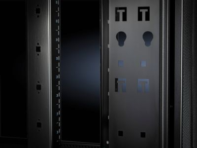 Cable management panel for TS IT Pro