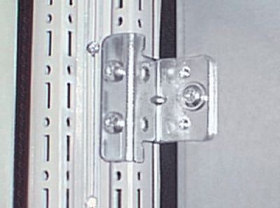 Abrazadera de ensamblaje vertical para TS/TS con pared de separación