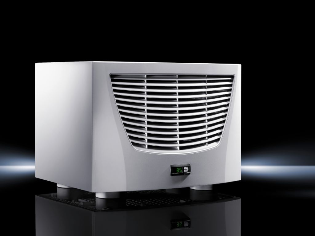 Roof-mounted cooling units for cooling IT equipment