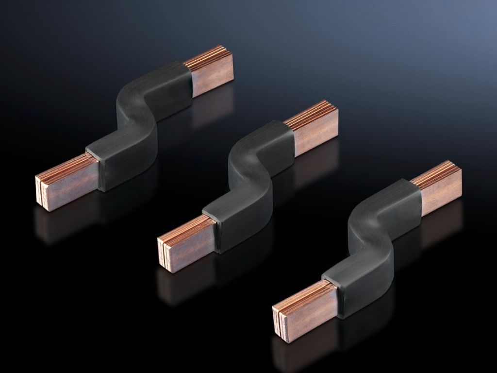 Connection bracket for circuit-breaker component adaptors