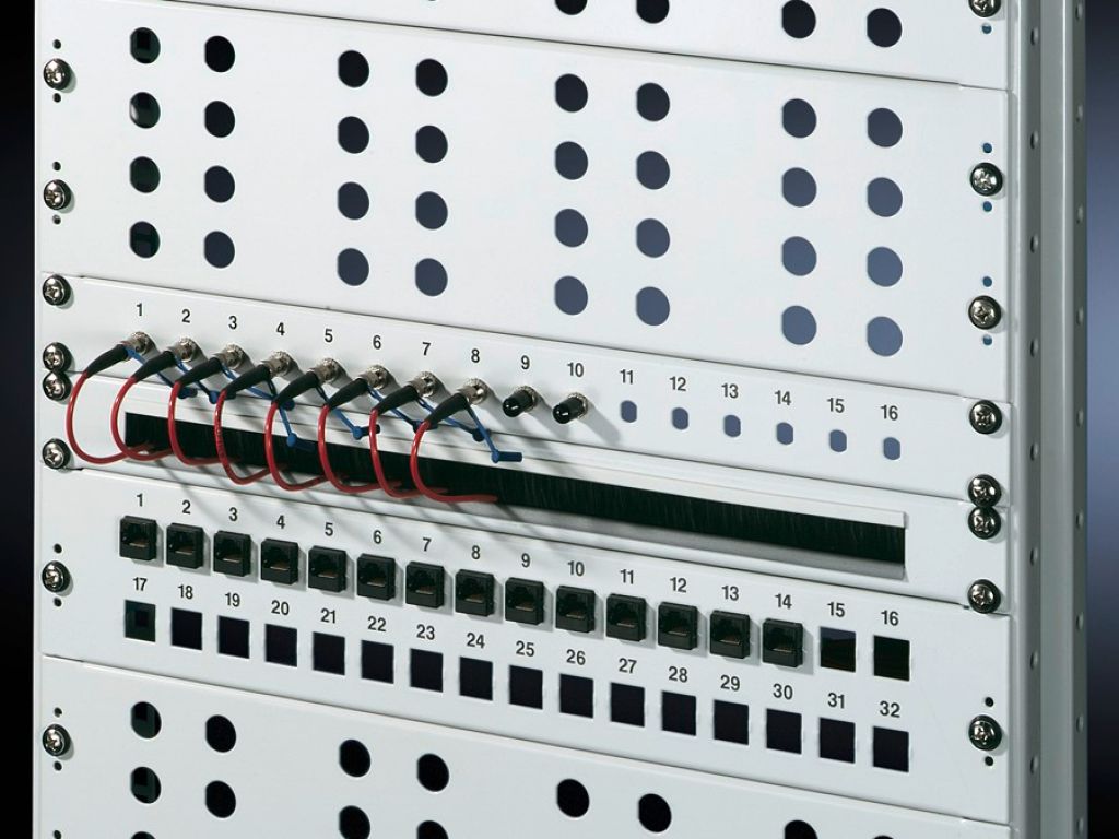 Panel entrada de cables con escobilla 482,6 mm (19