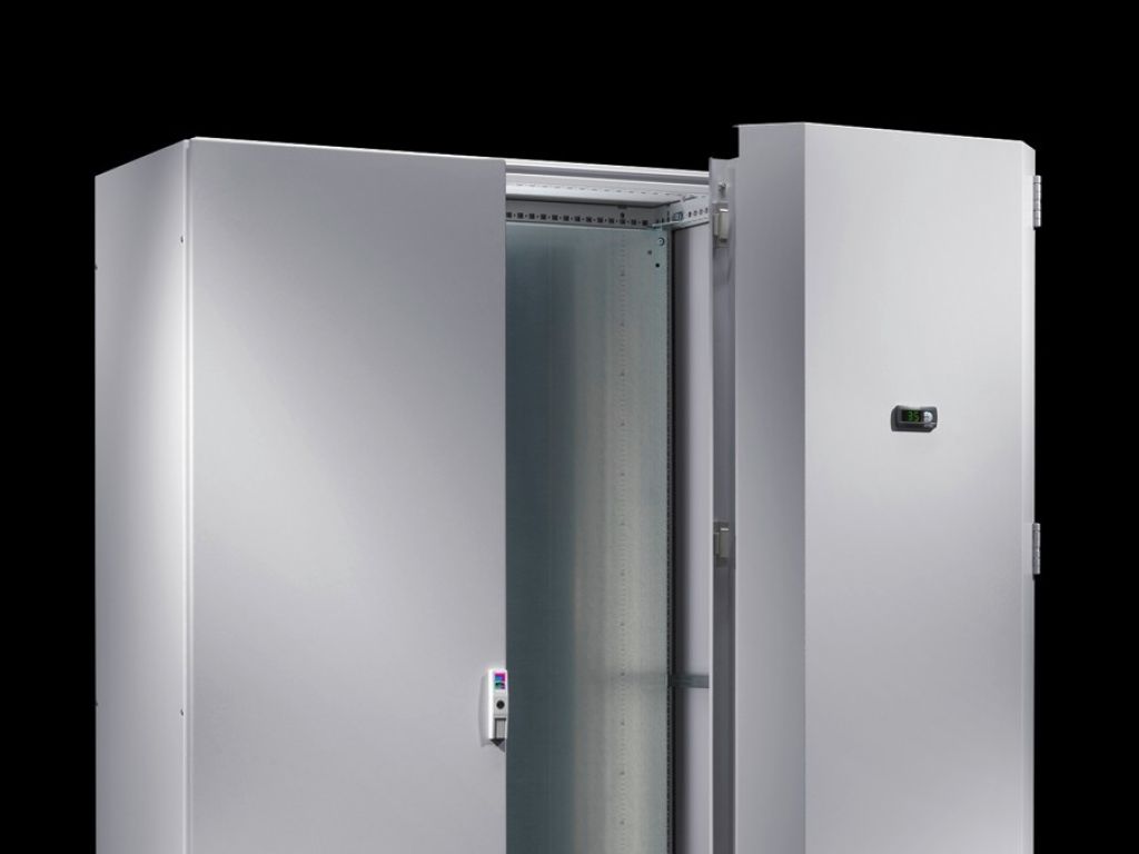 Modular climate control concept – section door TS 8 for installing cooling modules