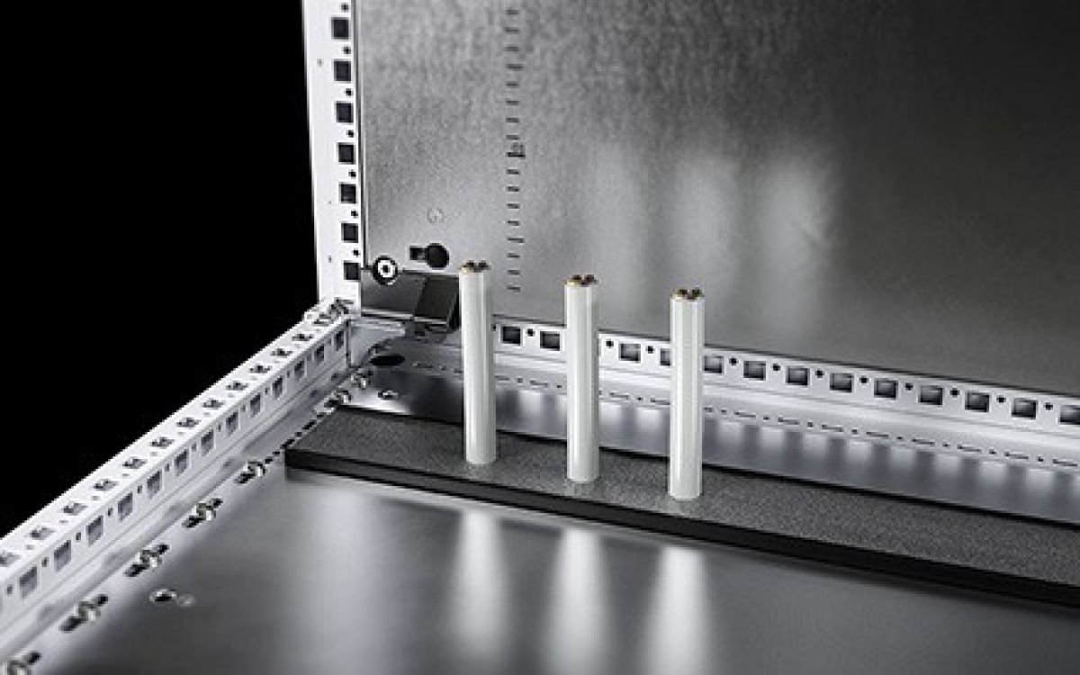 Flexible cable entry for enclosures