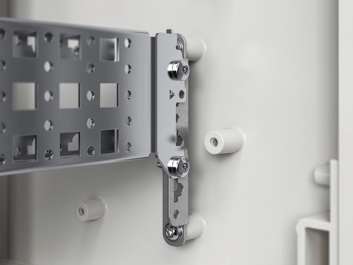 Mounting adaptor