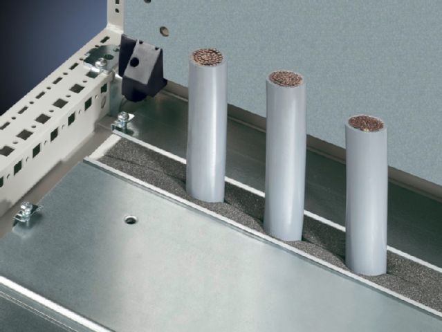 8802080 Section for cable entry, center for TS, TP